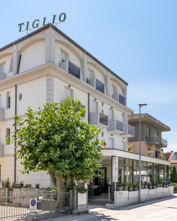 Hotel Tiglio Ρίμινι Εξωτερικό φωτογραφία