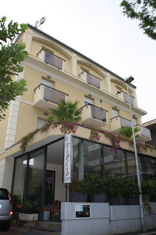 Hotel Tiglio Ρίμινι Εξωτερικό φωτογραφία