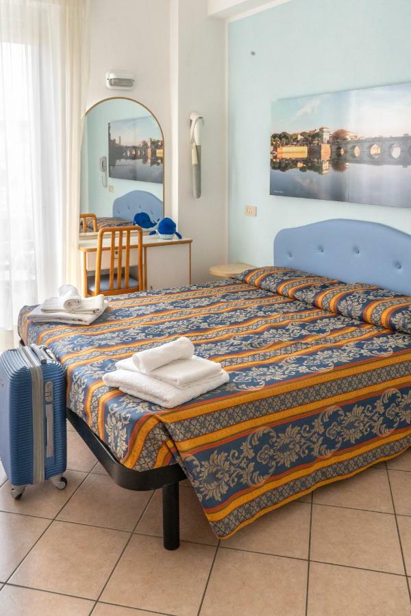 Hotel Tiglio Ρίμινι Εξωτερικό φωτογραφία