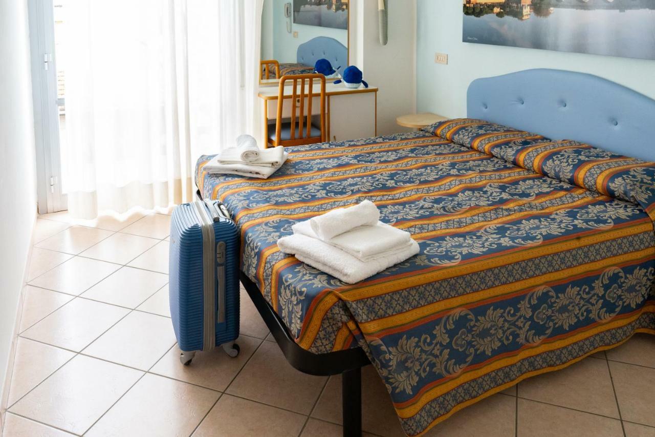 Hotel Tiglio Ρίμινι Εξωτερικό φωτογραφία
