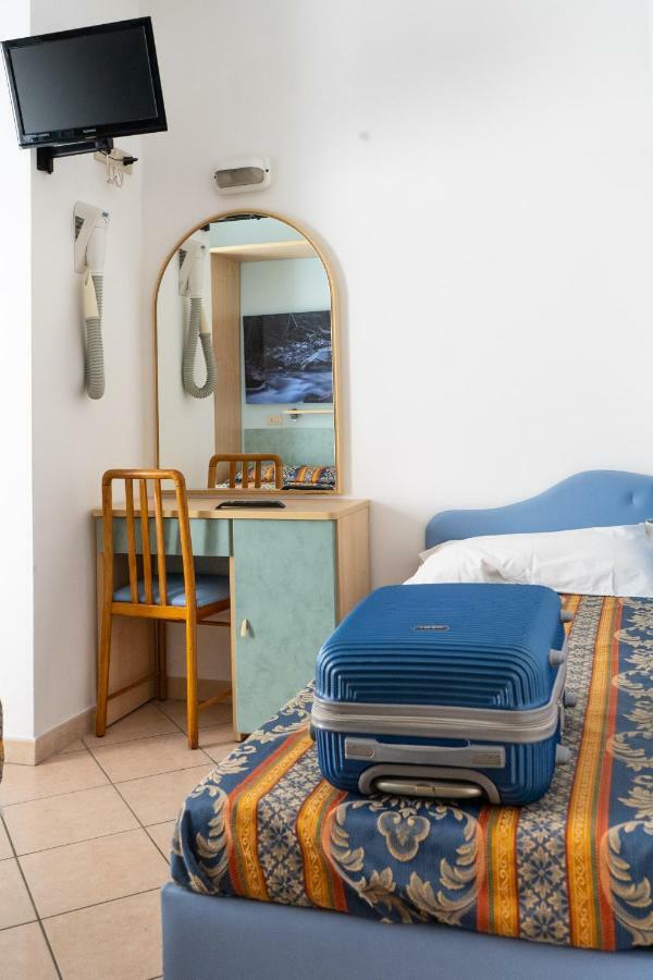Hotel Tiglio Ρίμινι Εξωτερικό φωτογραφία