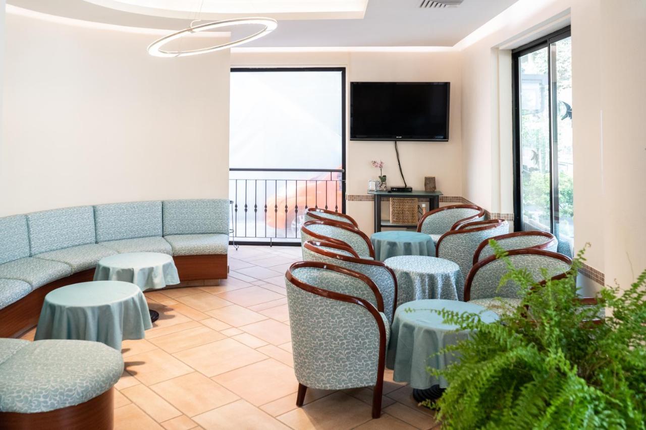 Hotel Tiglio Ρίμινι Εξωτερικό φωτογραφία